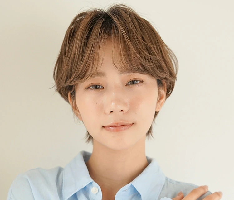 【ショート・ヘア・30代～40代大人の髪型】涼しい髪型！爽やかセンターパートショート