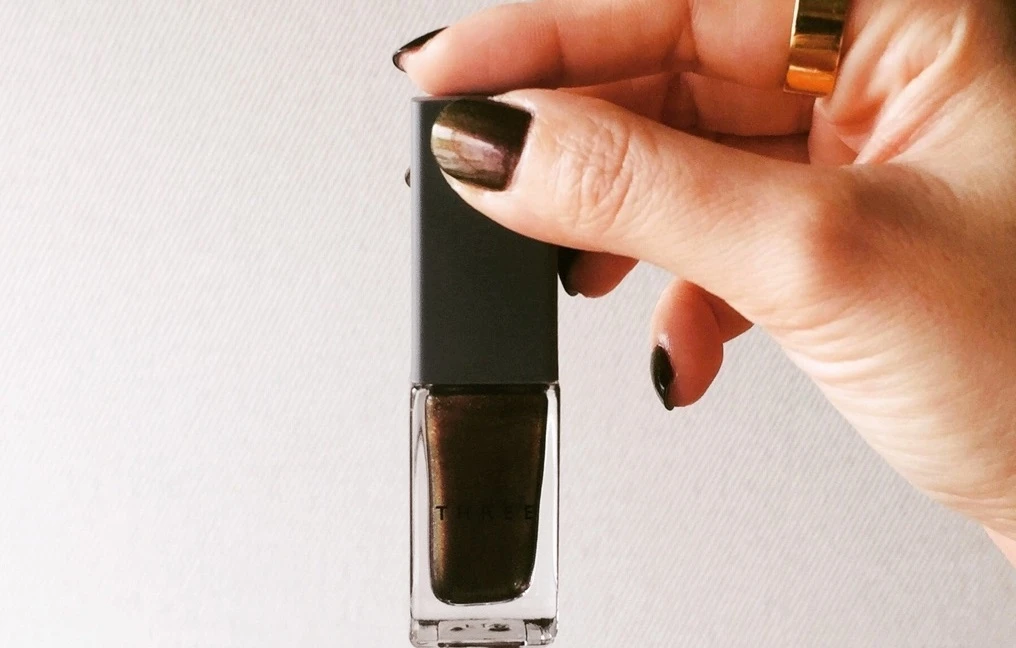 【日曜夜のネイル時間】ひと足早く、THREEのサマーブラウン