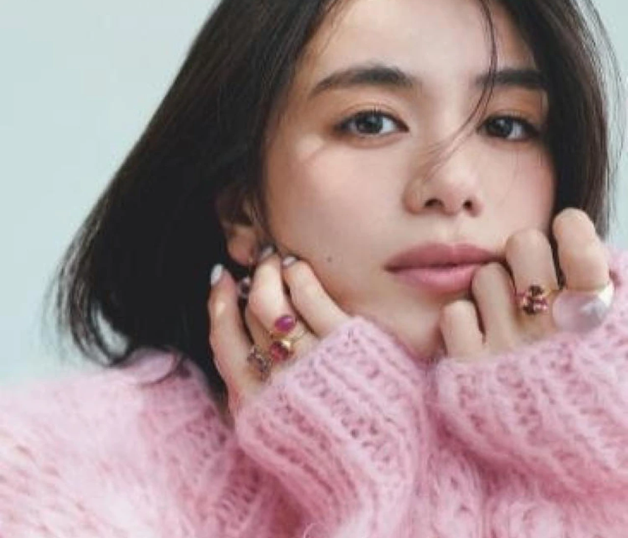 30代、久々のピンクは「リッチな小物＆ジュエリー」で♡