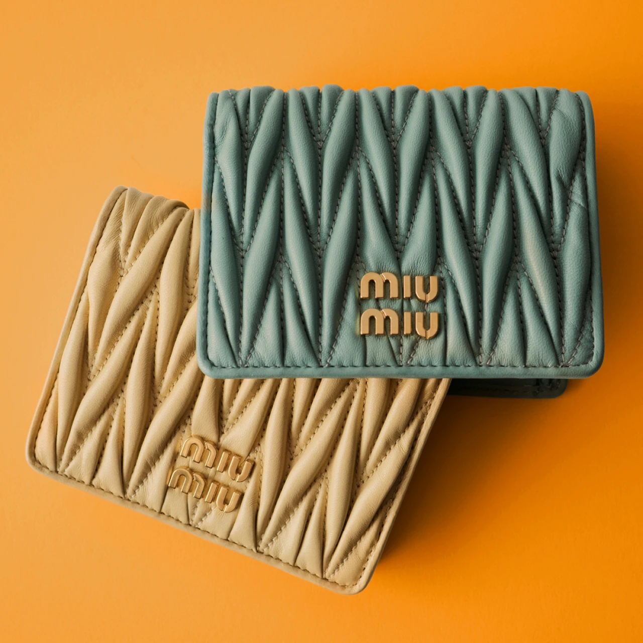 MIUMIU 財布 楽天市場】miumiu(ミュウミュウ) 三つ折財布 コンパクト