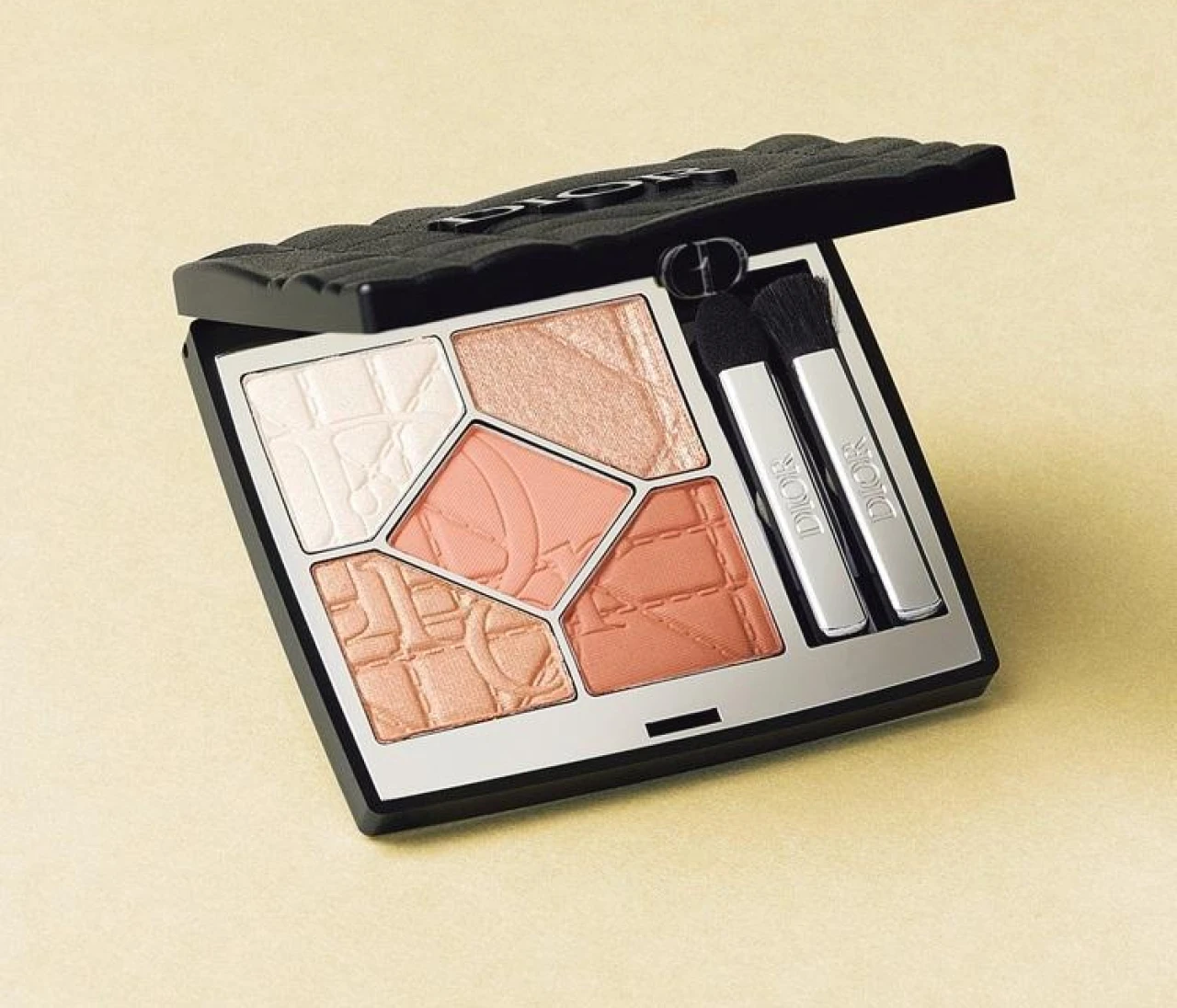 【写真】編集スガコ＆ライター 石橋里奈おすすめ【新作コスメレビュー】