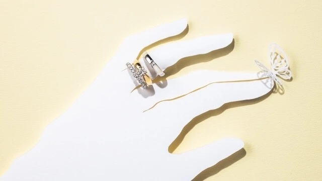 「指がきれいに見える」ウエディングリングの見つけかた【骨太タイプ編】