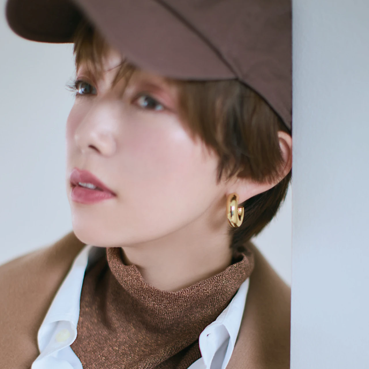 レイヤードに活躍する「薄タートル」 今年買い足すならラメ入り定番カラーが正解！