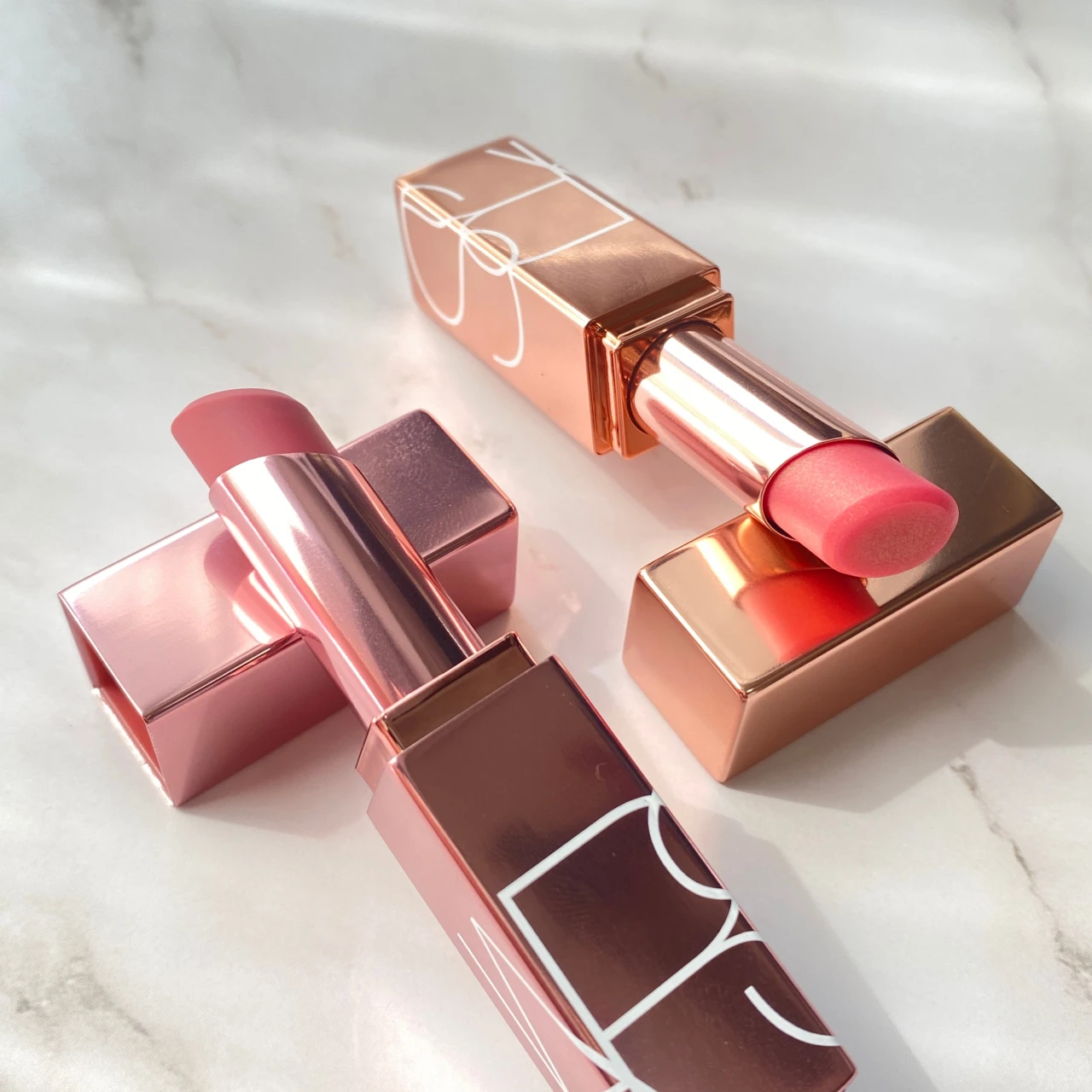 オフィスメイクにぴったり！NARSアフターグローリップバーム限定2本セットをお得にGET♡