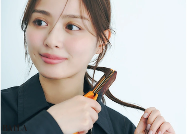 《2》ストレートアイロンを使い少しずつ波巻きに