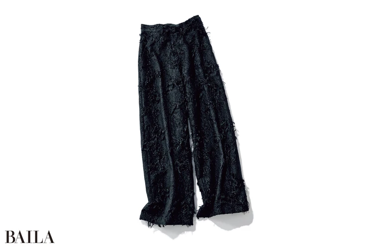 パンツ¥34980/エイチ ビューティー&ユース