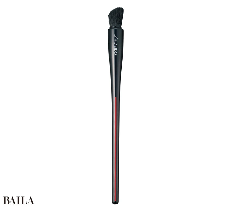 NANAME FUDE マルチ アイブラシ ¥3410/SHISEIDO