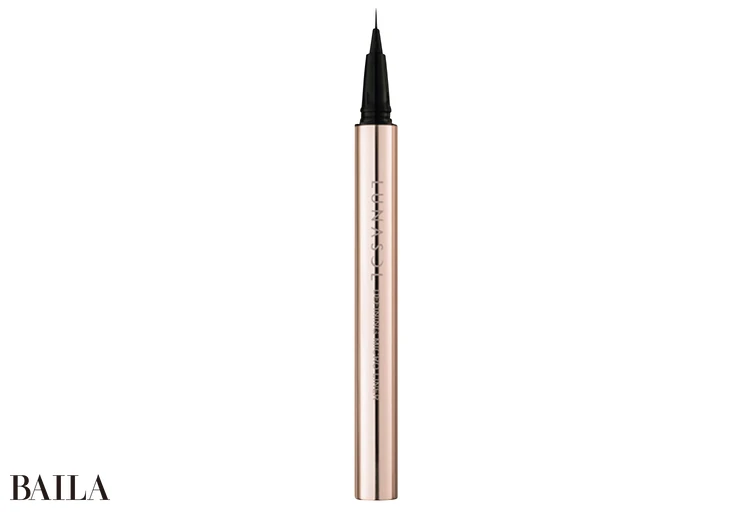 ルナソル ディファイニング マイクロライナー 02 ￥3850／カネボウ化粧品