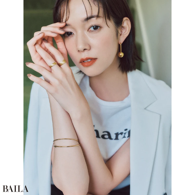 アクセサリー はあちこちにじゃらづけするよりどこか一点を主役にコーディネートを