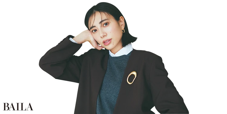 「なんか寂しげ？」な日にはブローチ&スカーフでひと盛り