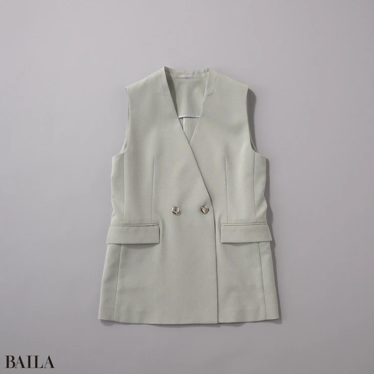 スーツスクエアホワイト ジレ