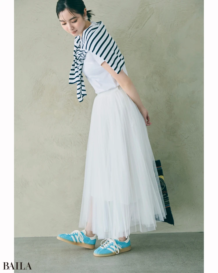 9月18日（木）のコーデ　新川優愛　スカートコーデ