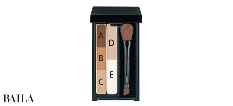 ケイト デザイニングアイブロウ3D(デュアルコントゥアカラー) EX-4 ¥1430(編集部調べ)/カネボウ化粧品