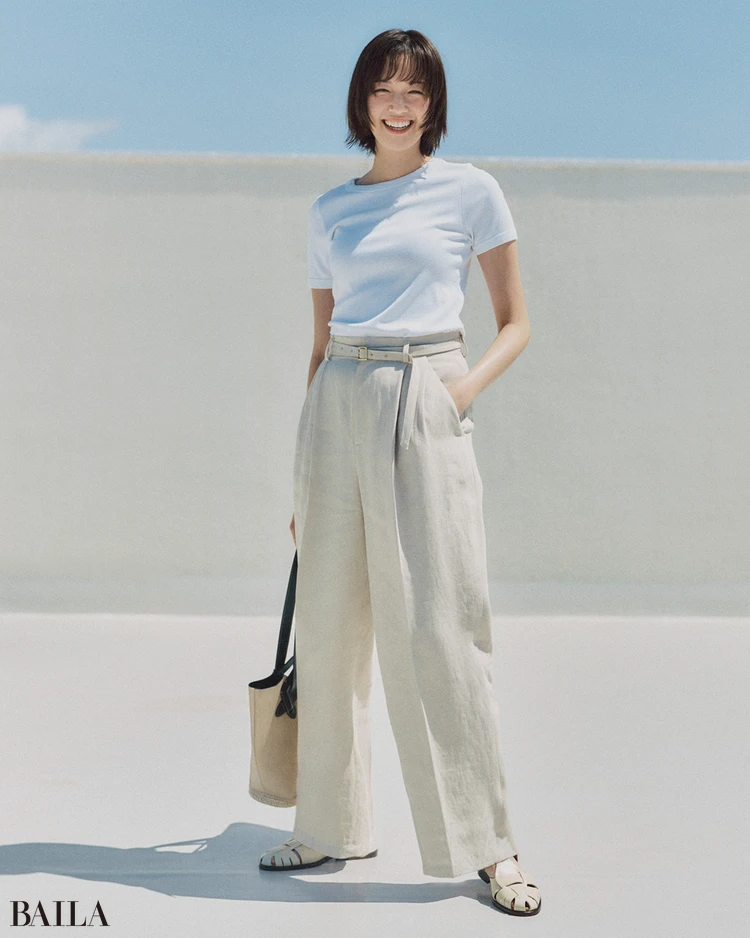 佐藤栞里 ワイドパンツコーデ