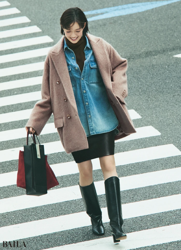 タートルと厚手のデニシャツを仕込み 行き帰りはしっかり暖かく♡