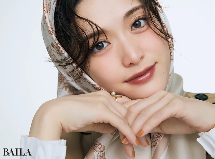 松村沙友理　ちょっと大人なリップカラーで魅せる、洗練された街のムードを映して