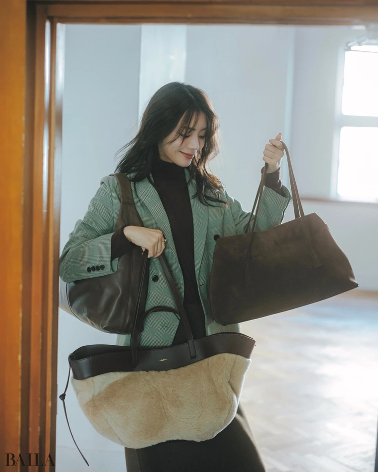 貴島明日香　バッグコーデ