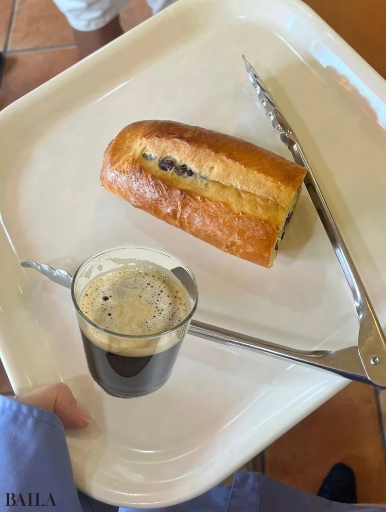 「ある日の.朝食です。パン+コーヒーで、タンパク質としてゆで卵やチーズ、ヨーグルトを摂る日も多いです」(水谷さん)