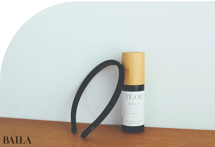 TE.ONのUtility Oil - Hasu -とALEXANDRE DE PARISのカチューシャ