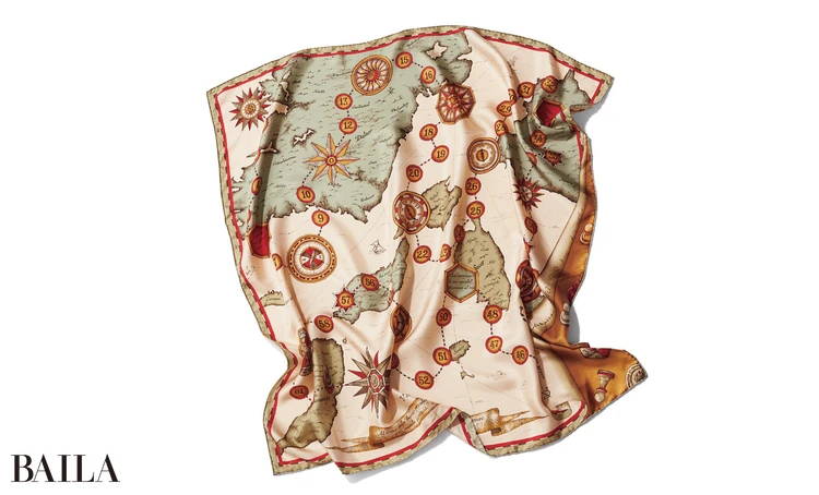 スカーフ（88×88）￥22000／マニプリ