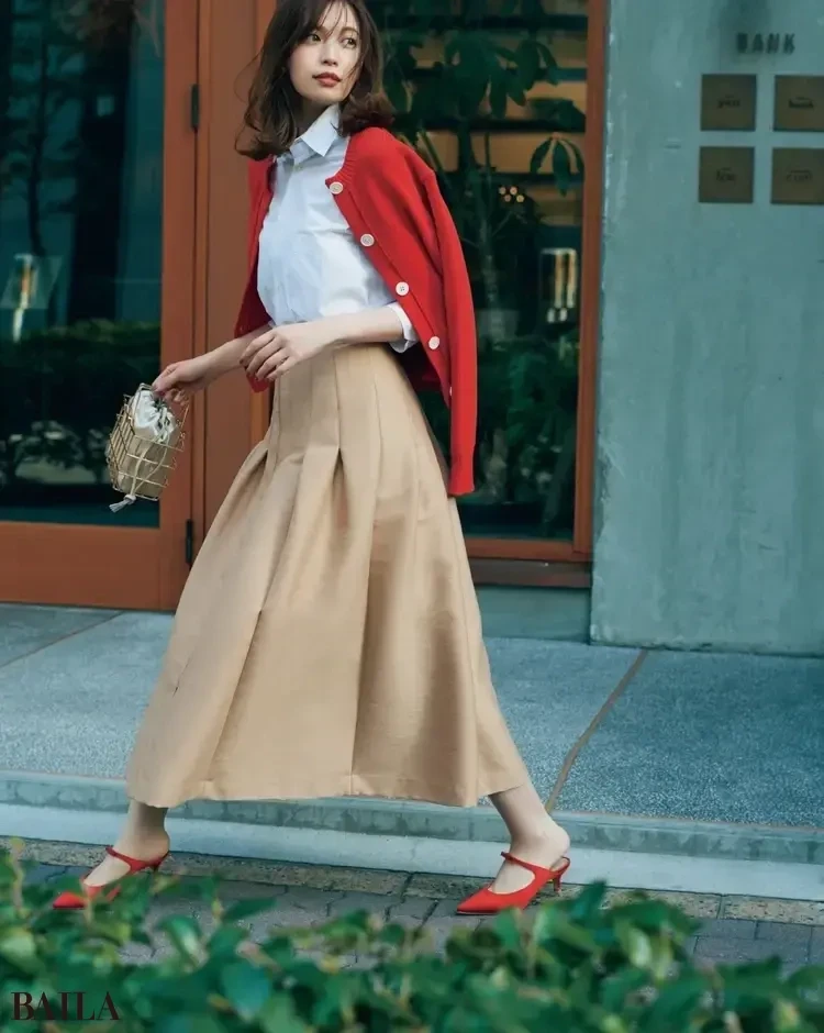宮田聡子 赤ニットコーデ