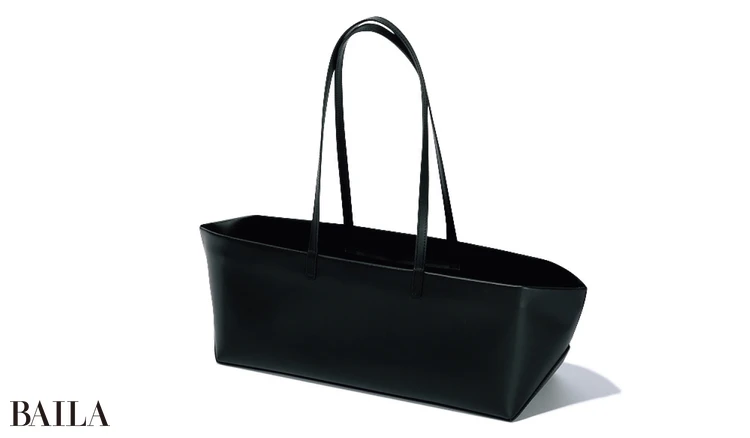 バッグ￥57200／アモーメント