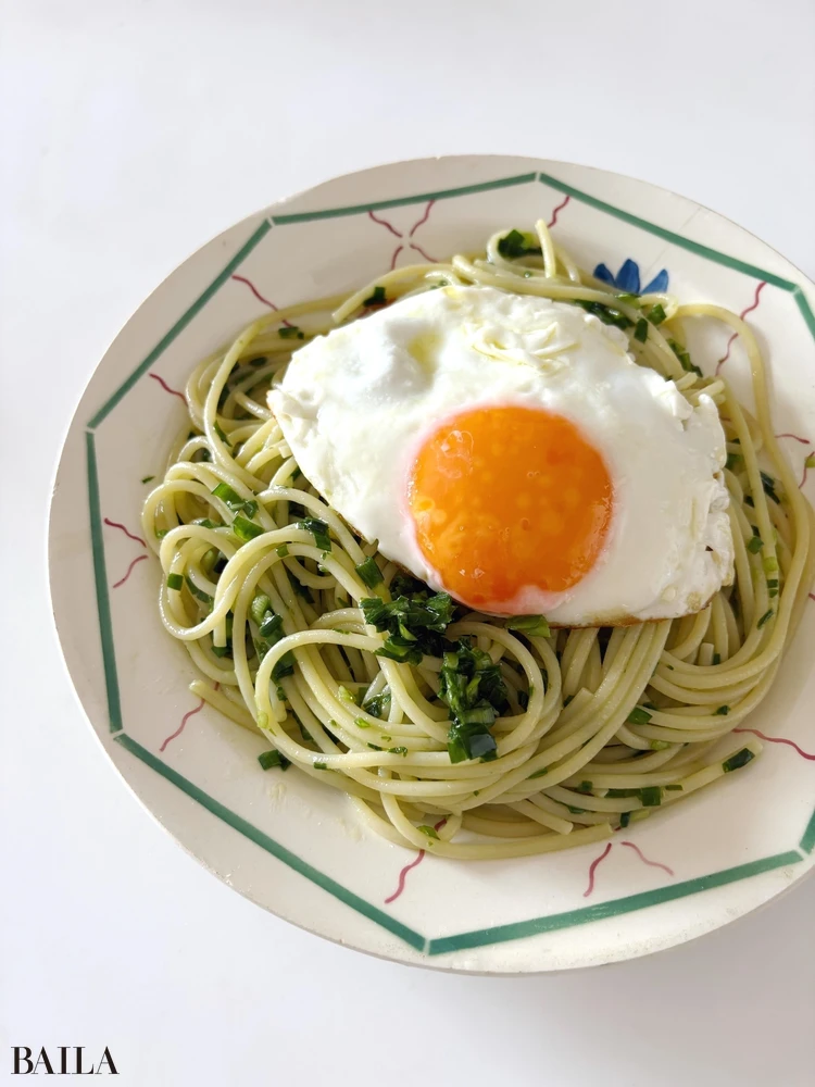 長谷川あかり　レシピ　ニラたまパスタ　完成写真