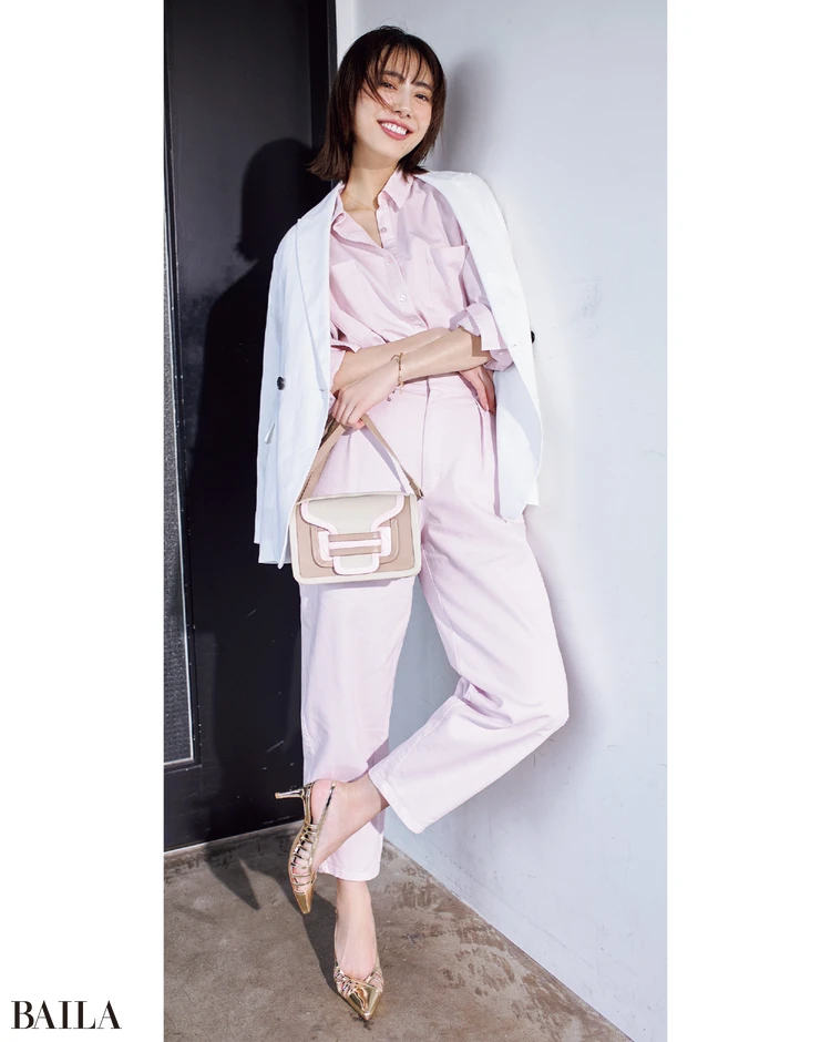 マニッシュなアイテムでまとめて “甘×甘”カラーをかっこよく嗜む