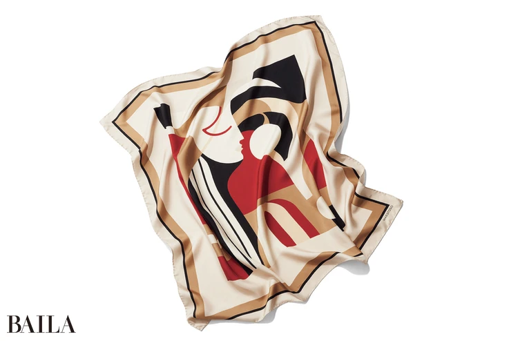 スカーフ（89×89）￥35200／アマン（マエストソ）