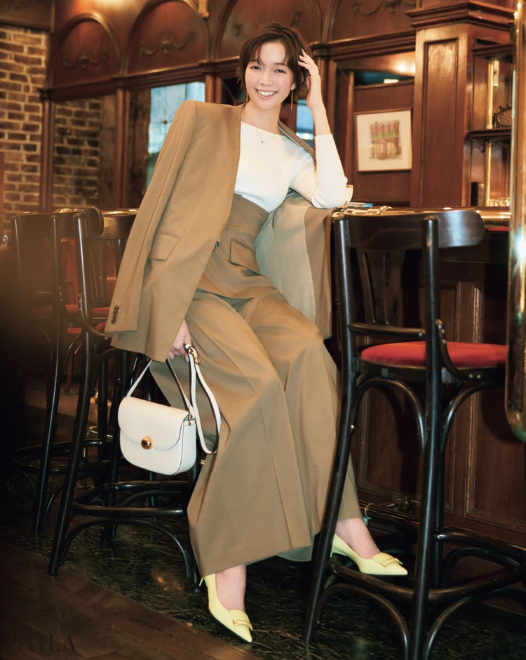 同系色でつま先まで統一。 簡単なのに抜群に新鮮見え！