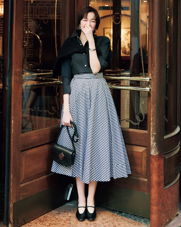 品格漂うフェミニンな一足が 憧れのレディ像をかなえる