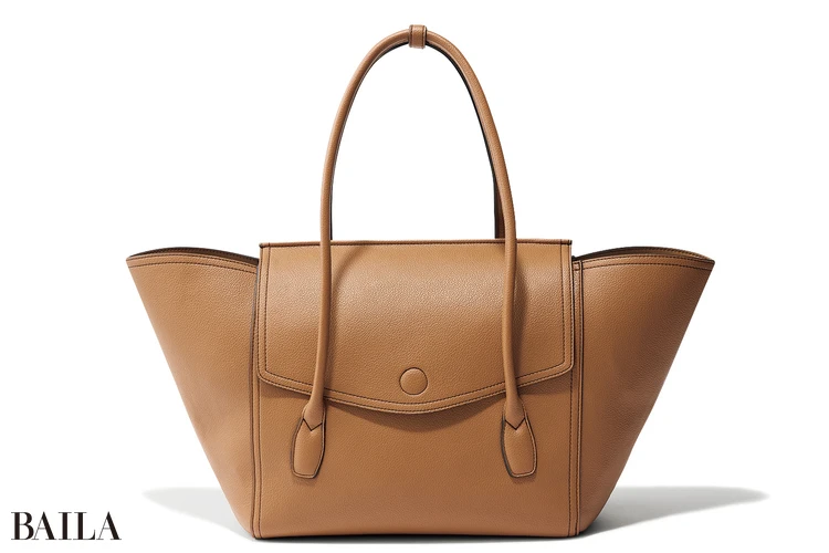 バッグ¥26400/アマン(アンドミューク)