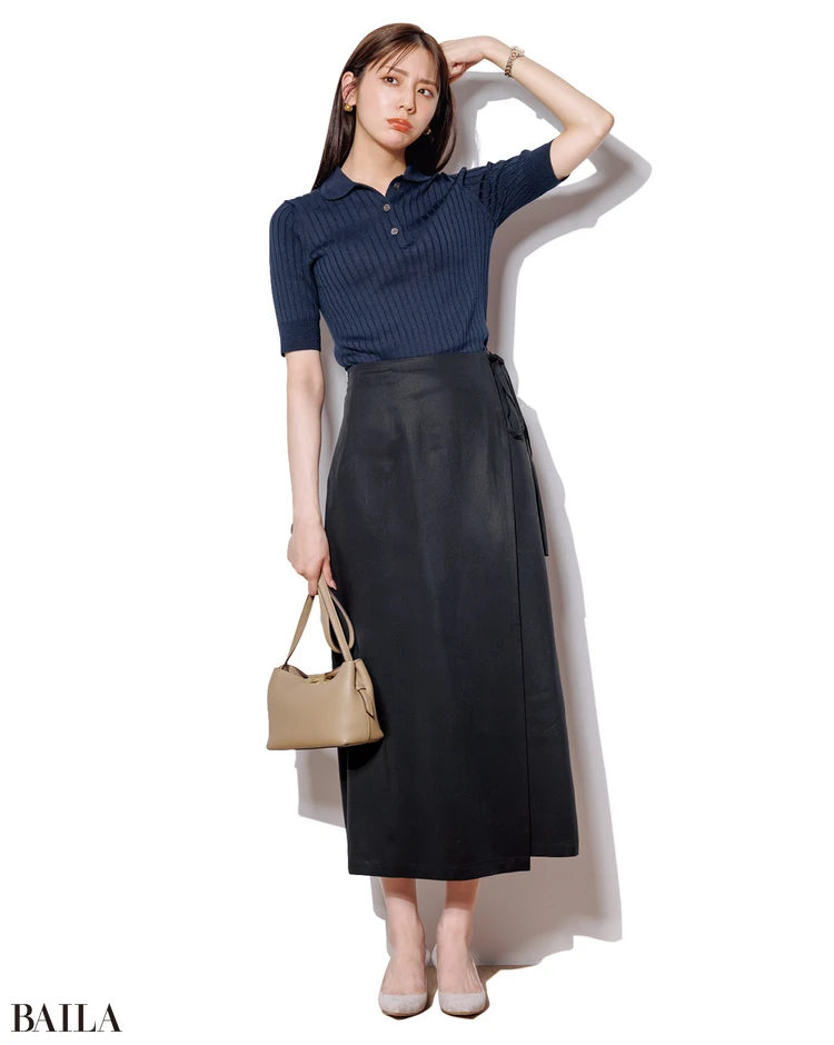 《Day7》打ち合わせがある日はネイビーでまとめ 信頼感を! 友菜先輩、なんだか楽しそう