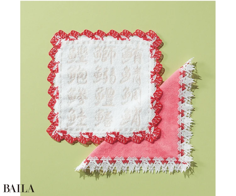 話題の近沢レース店にはお寿司に折り鶴と和柄も豊富！