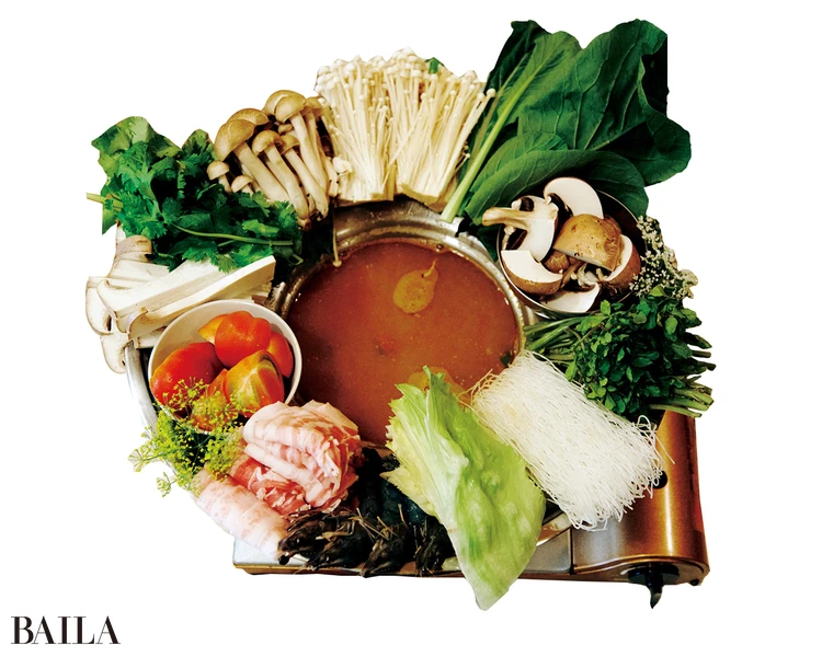 トムヤムクン鍋コース ¥11000 (1人前/写真は2人前)