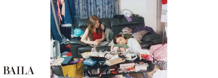 ©金原ひとみ/集英社・映画 「ミーツ・ザ・ワールド」製作委員会