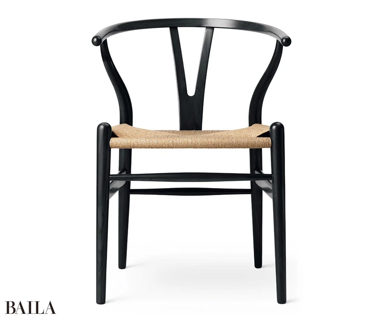 「カ ール・ハンセン&サン」のCH 24 (Yチェア)