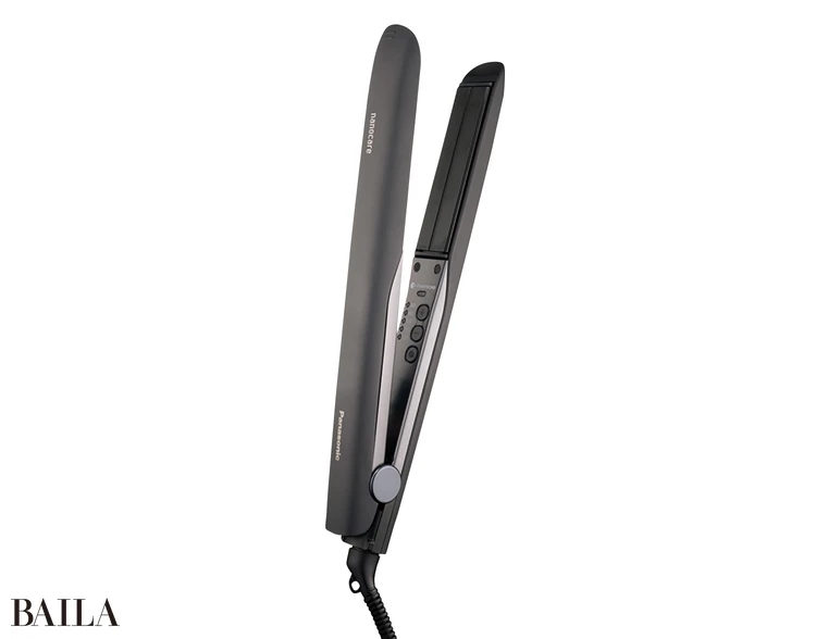 ストレートアイロン ナノケア EH-HS0J ¥17820(編集部調べ)/パナソニック