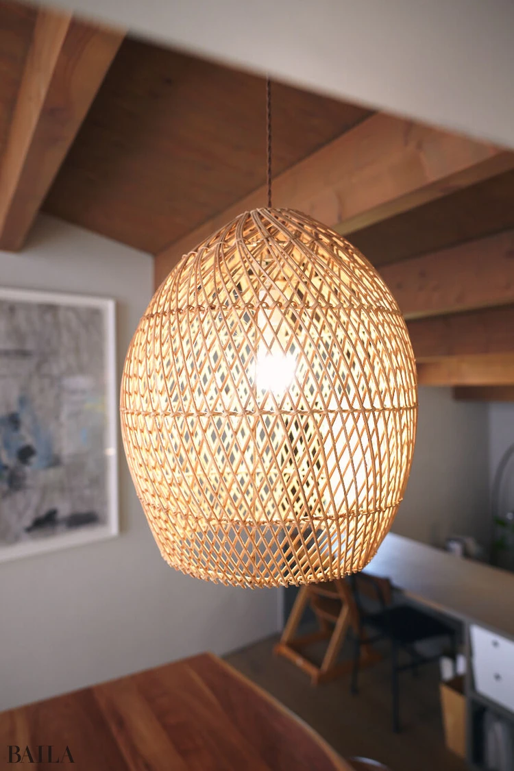 注文住宅　インドネシアで購入したラタン素材のランプシェード