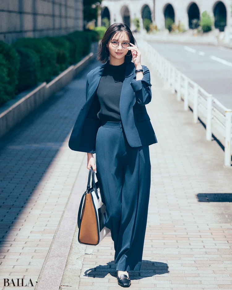 8月207日（水）のコーデ　新川優愛　パンツコーデ