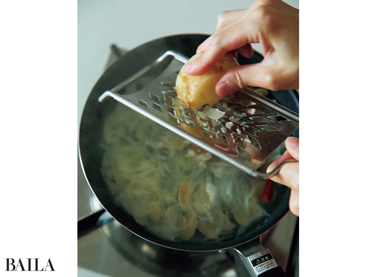 鍋の上ですりおろせば手軽