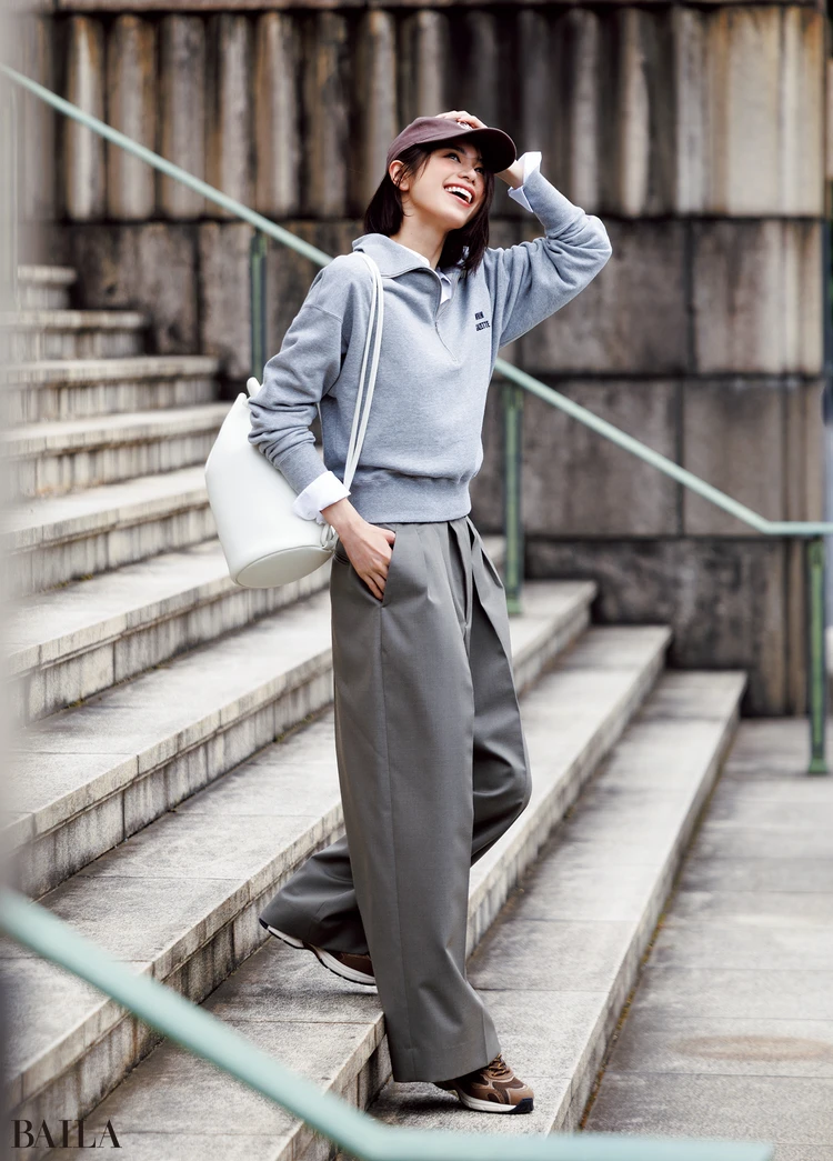 佐藤晴美 【+sporty taste】きれいめベースにスポーティな抜け感を添えこなれた印象に導いて