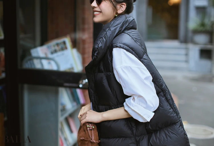 袖はラフに折ることで 立体感が出て メリハリポイントに!