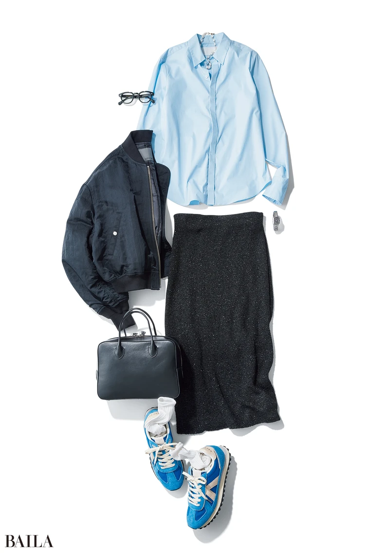 スカート￥36300／RHCロンハーマン（RHC）　シャツ￥20900／デミルクスビームス 新宿（エーケー ワン）　ブルゾン（10月下旬発売予定）￥39600／オンワード樫山（アンクレイヴ）　ネックレス¥33000／UTS PR（フォークバイエヌ）　時計¥113300／シチズンお客様時計相談室（シチズンクロスシー）　メガネ￥49500／モスコット トウキョウ（モスコット）　バッグ￥79200／ヤマニ（メゾンカナウ）　靴下￥3630／真下商事（パンセレラ）　靴￥16500／アースマーケティング（アスファルト）