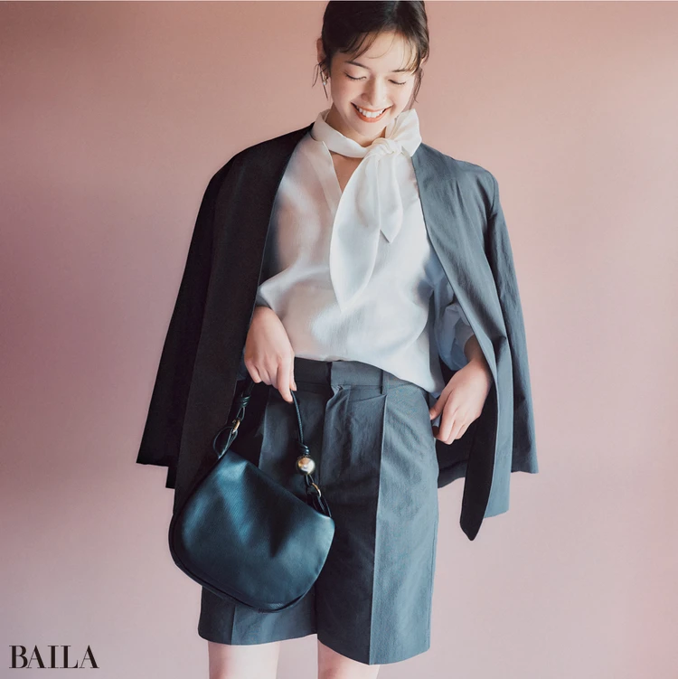 ボウタイ、スカーフ、ベルト…結び方を変えることで"抜け感"を演出できます