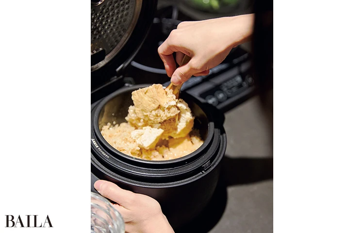 炊きたてのご飯のほぐし方