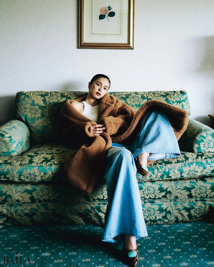 佐藤晴美 デニムコーデ