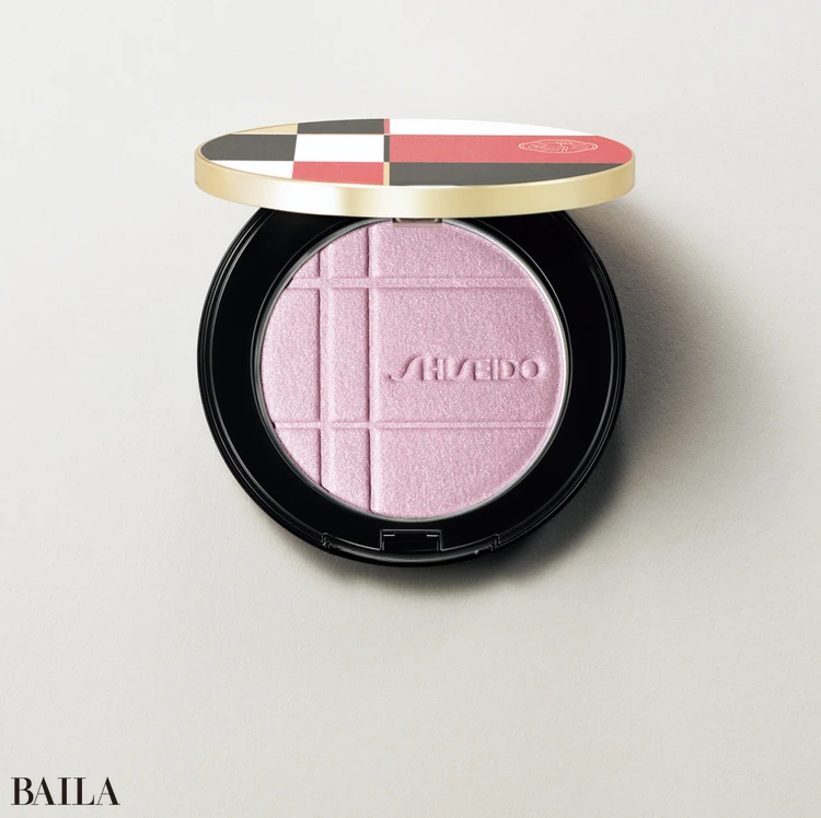 カラー＋グロウ エンハンサー 01　￥6270／SHISEIDO（3/1発売）