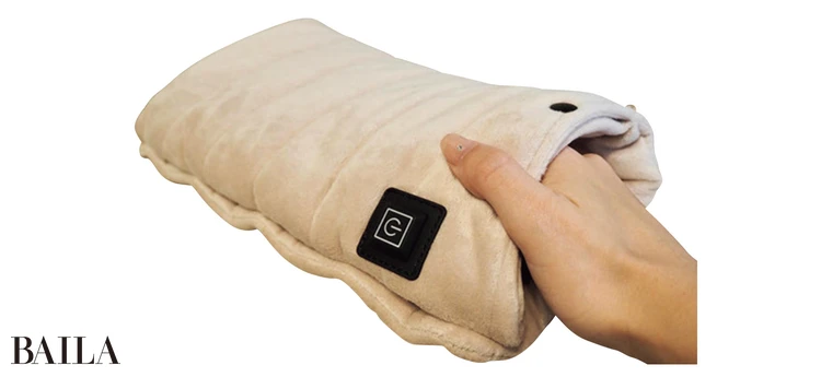 スナップボタンを 留めて筒状にすれば 手先まで包み込める