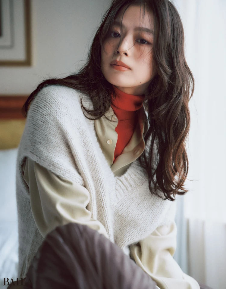 3枚レイヤードは質感の異なるアイテムをセレクトするのがコツ